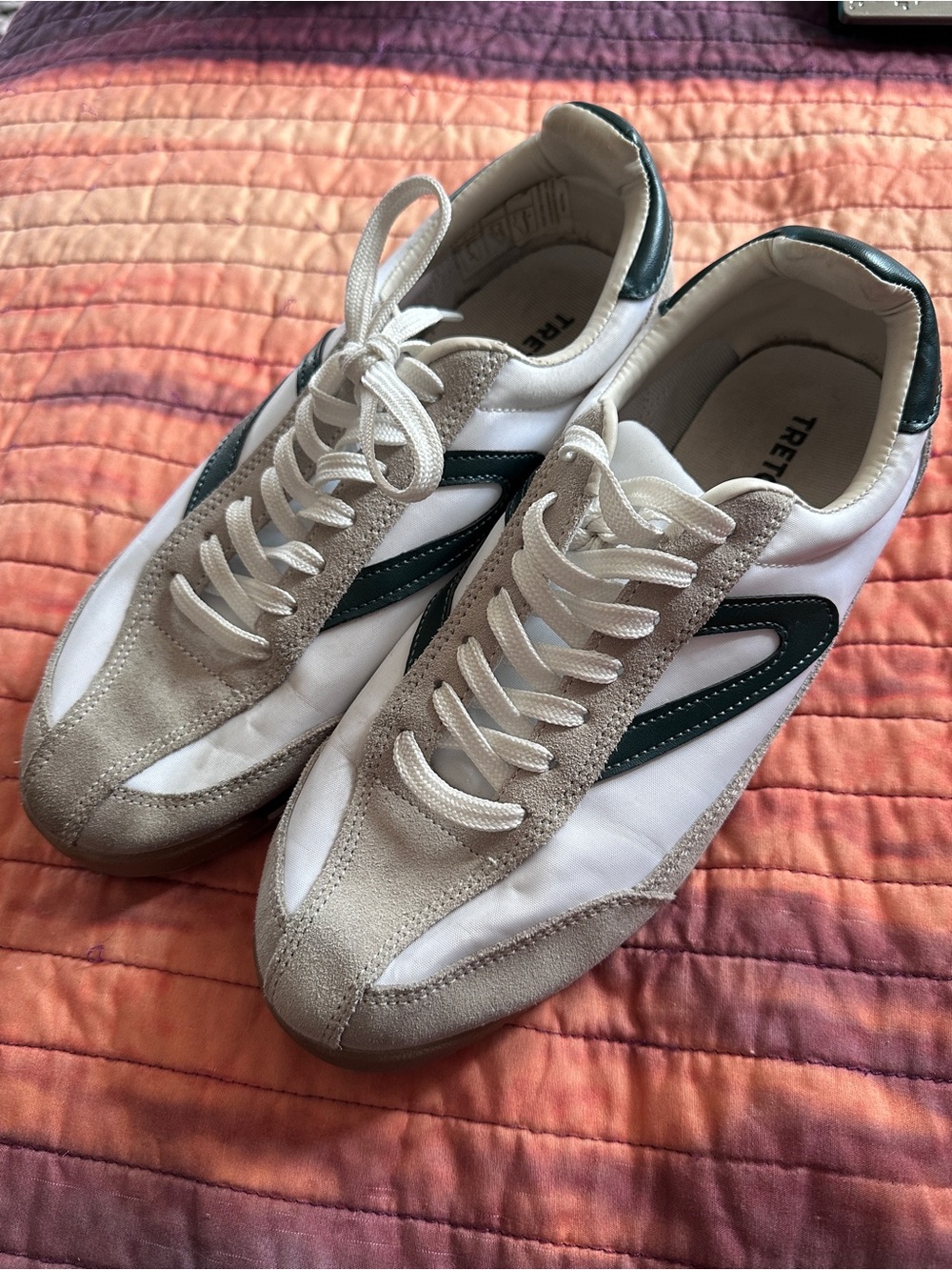 Tretorn Rawlins sneakers in white and beige with green accents #retro #athletic